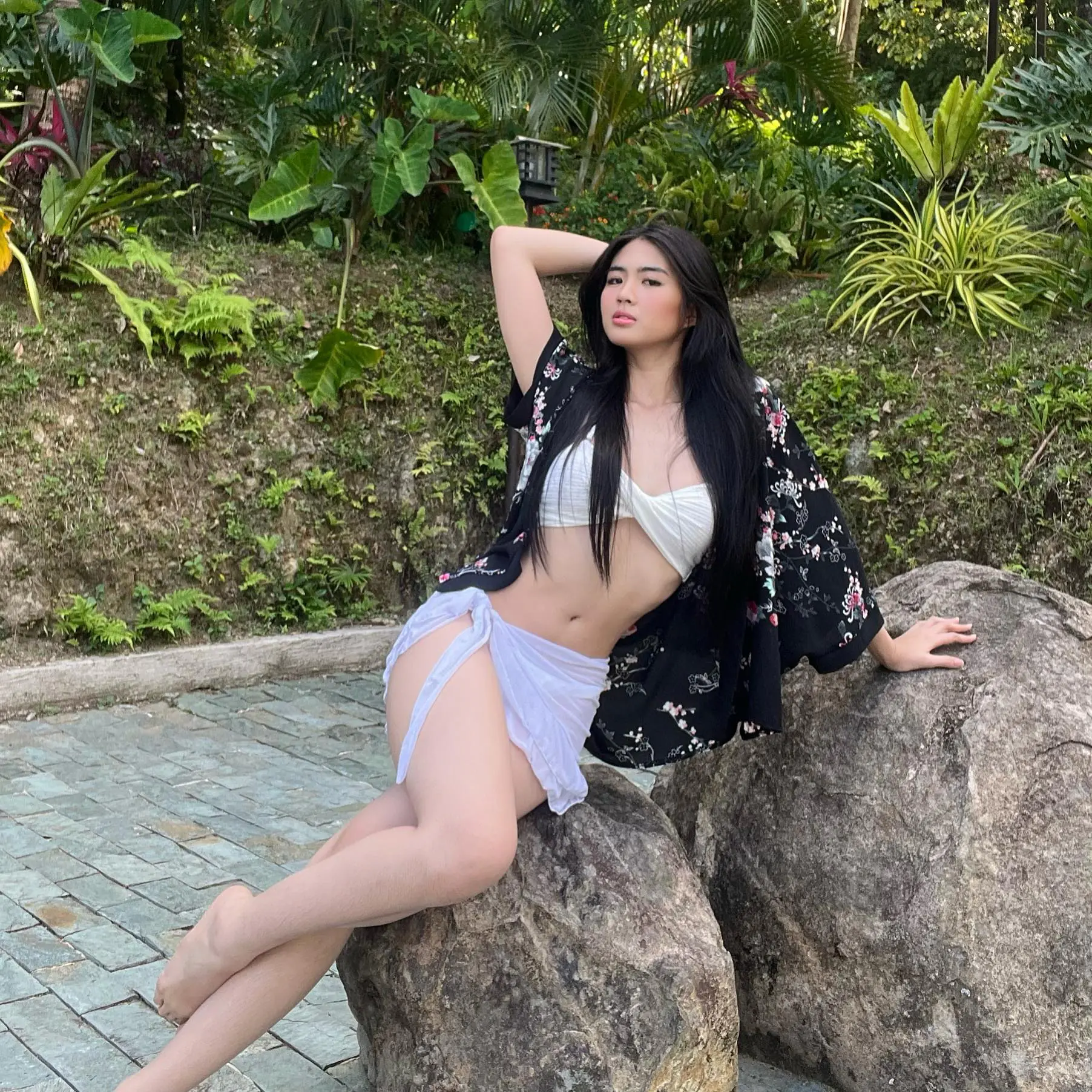 Azi Acosta - azi-acosta-sexy-18.webp